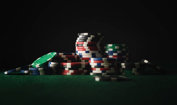 litetoto login live casino table with multiple players and dealer